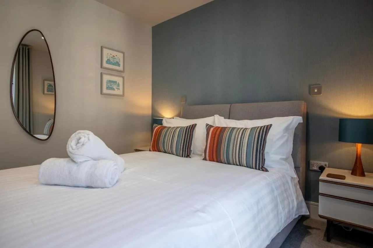 The Quadrant - The Larsen Suite York Apartment